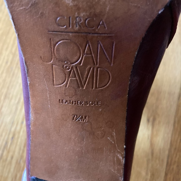 3/$10 Joan & David Circa Dark Red Heeled Square Toed Booties, size 7.5 - Picture 5 of 7